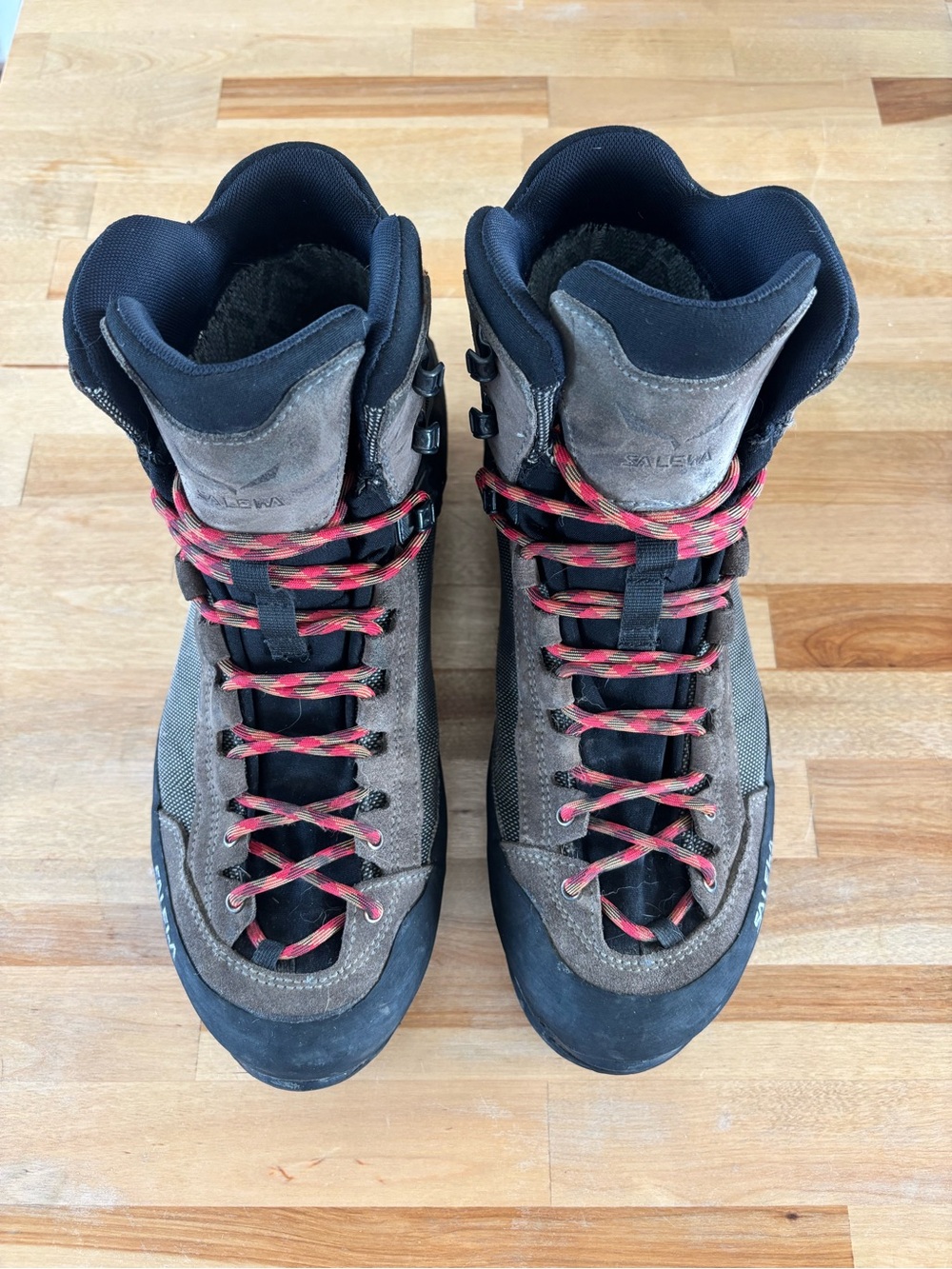 Men’s Brown Hiking Boots with Red Laces